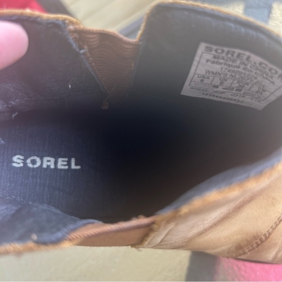 Sorel Waterproof Suede Ankle Boots with Tread in Tan size 8 - Picture 5 of 6